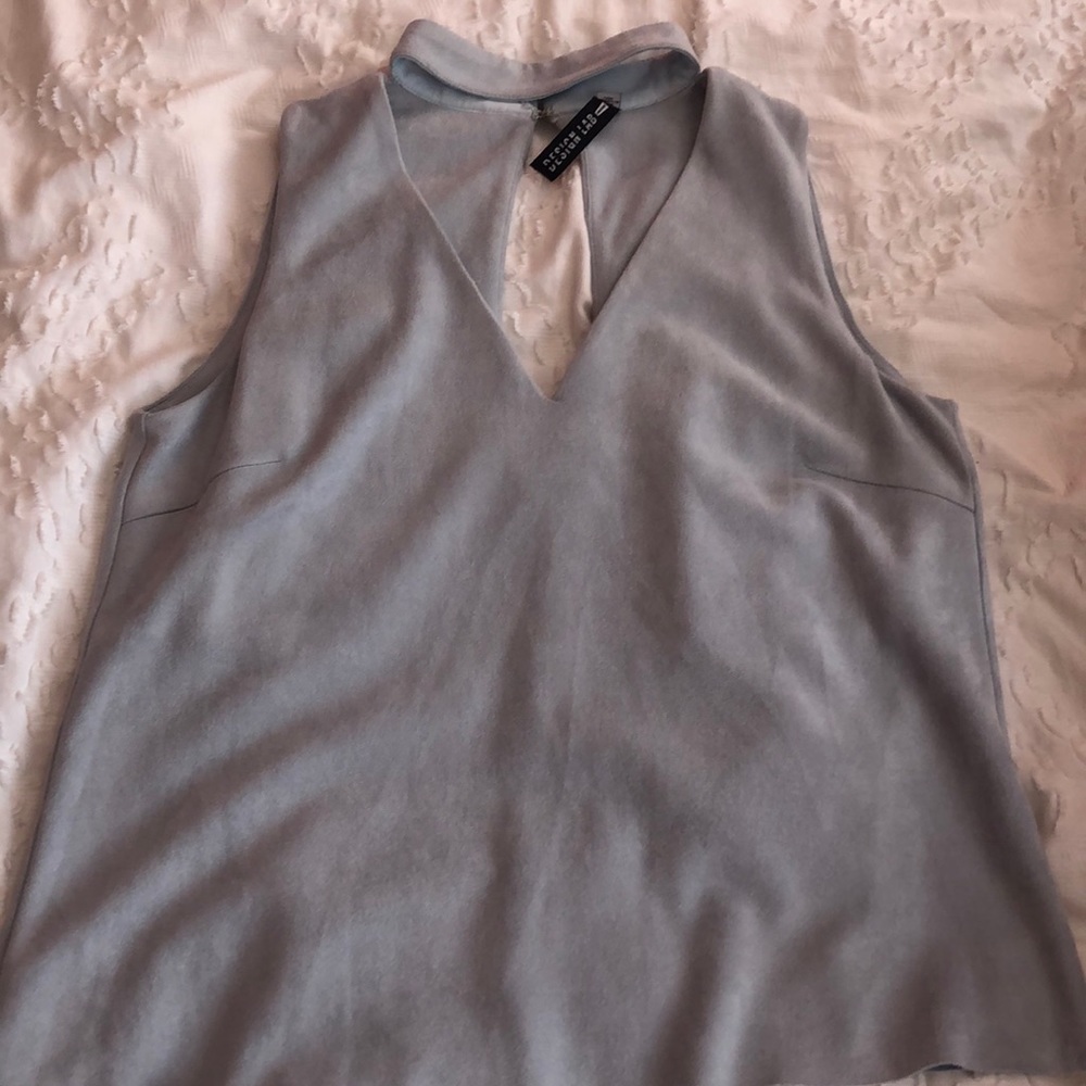 Women’s Design Lab shirt, size medium